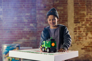 Funrise Boys - Action Figures Teenage Mutant Ninja Turtles Thrash and Battle Garbage Truck