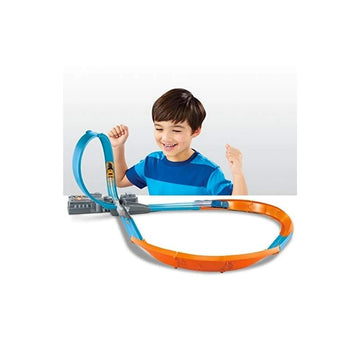 Mattel Toy Vehicle Play Set Hot Wheels Figure 8 Raceway