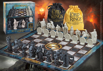 Noble Collection Novelty Lord of the rings Chess Set: Battle for Middle-Earth
