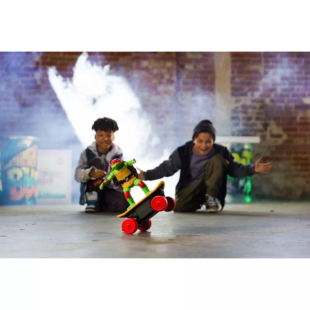 Teenage Mutant Ninja Turtles Remote Control Raph Cowabunga Skate Play ...
