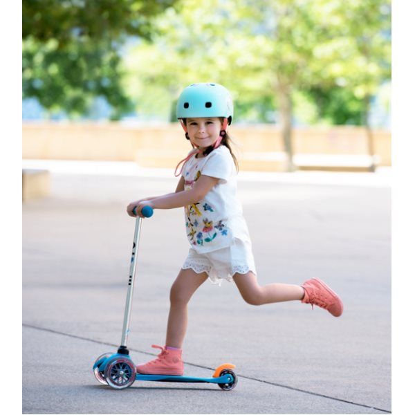 Micro Mini Classic Scooter with LED Wheels (Aqua) – The Little Things